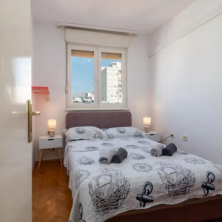 Luxury Overlooking The Apartman Split