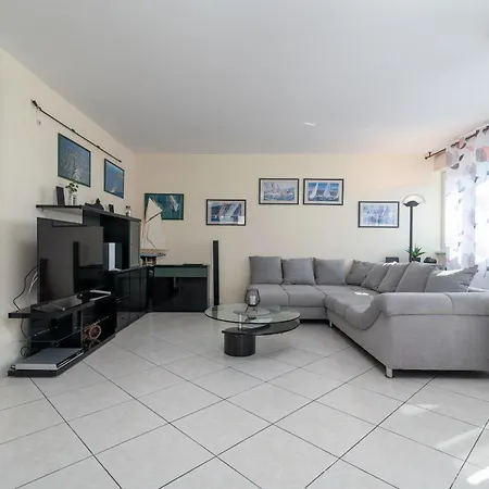 Luxury Overlooking The Apartman *