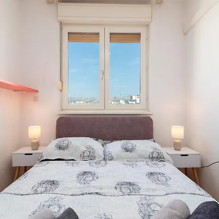 Luxury Overlooking The Apartman