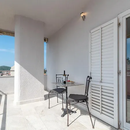 Luxury Overlooking The Split